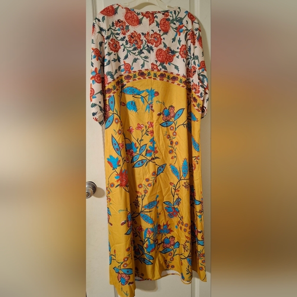 Noracora floral maxidrees v neck size 3XL - Picture 5 of 5
